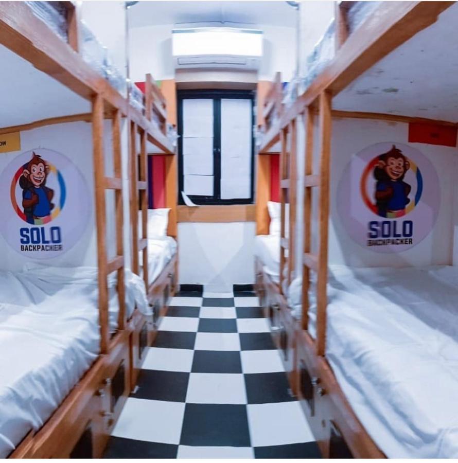 Solo Backpacker Pansiyon Mumbai Dış mekan fotoğraf